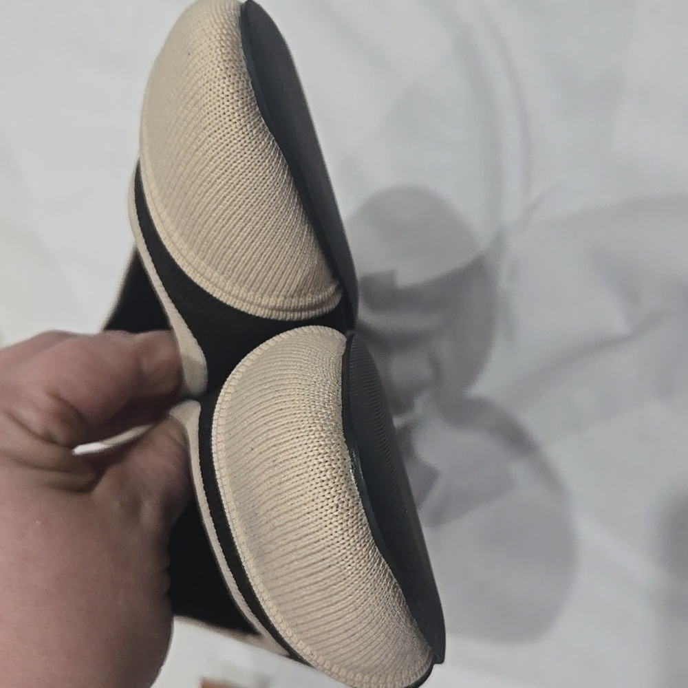 Vivaia Julie Pro Almond Cap Toe Knit Pumps Size 40 NIB - Picture 5 of 10